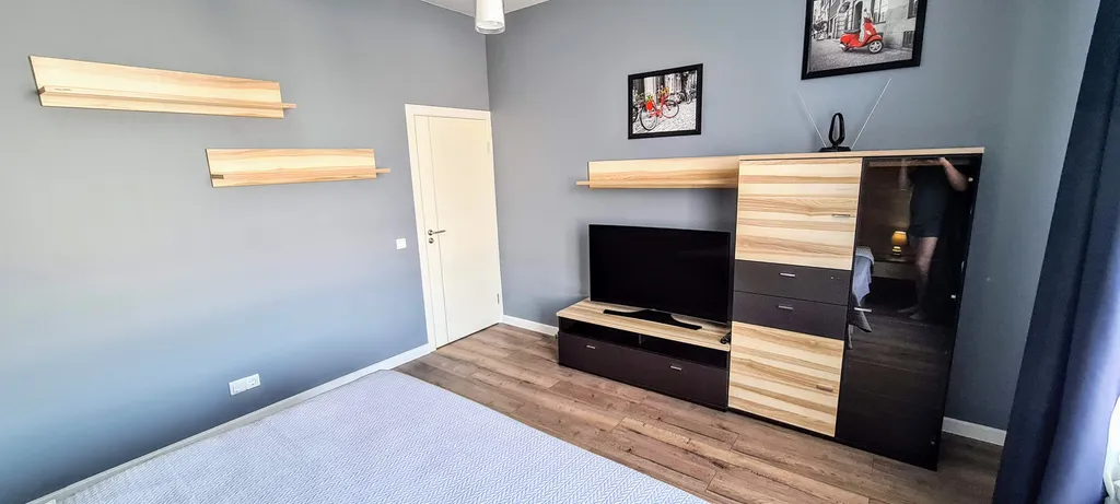 Квартира у моря с видом на озеро и горы