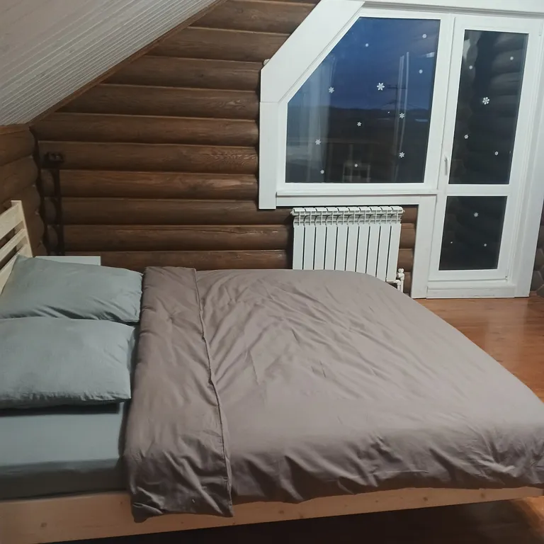 Уютный домик возле озера