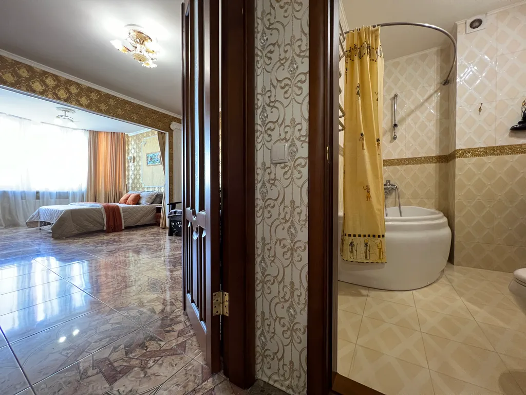 Рядом парк Победы Херсонес не берем оплату за уборку