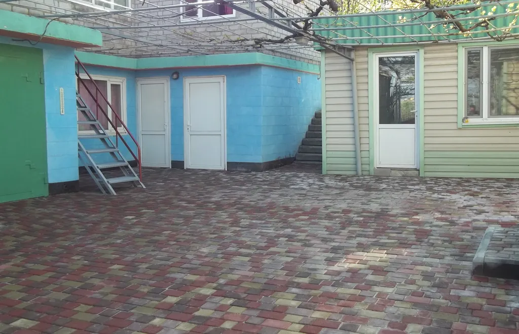 Бюджетная комната для отдыха возле моря