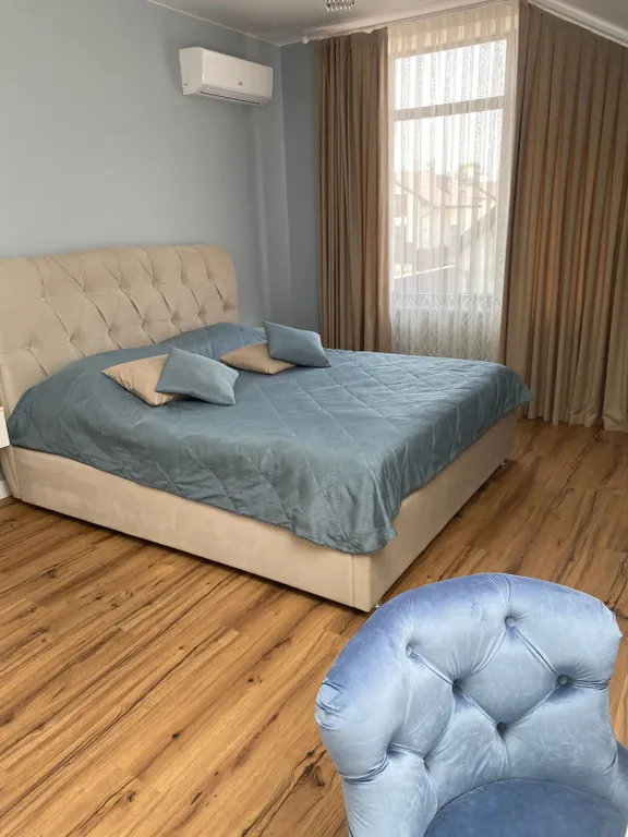 Коттедж с бассейном