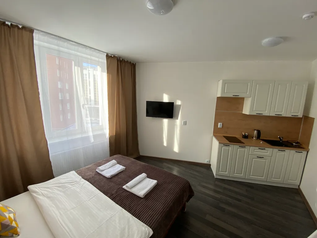 Уютная студия на набережной в центре Академического района