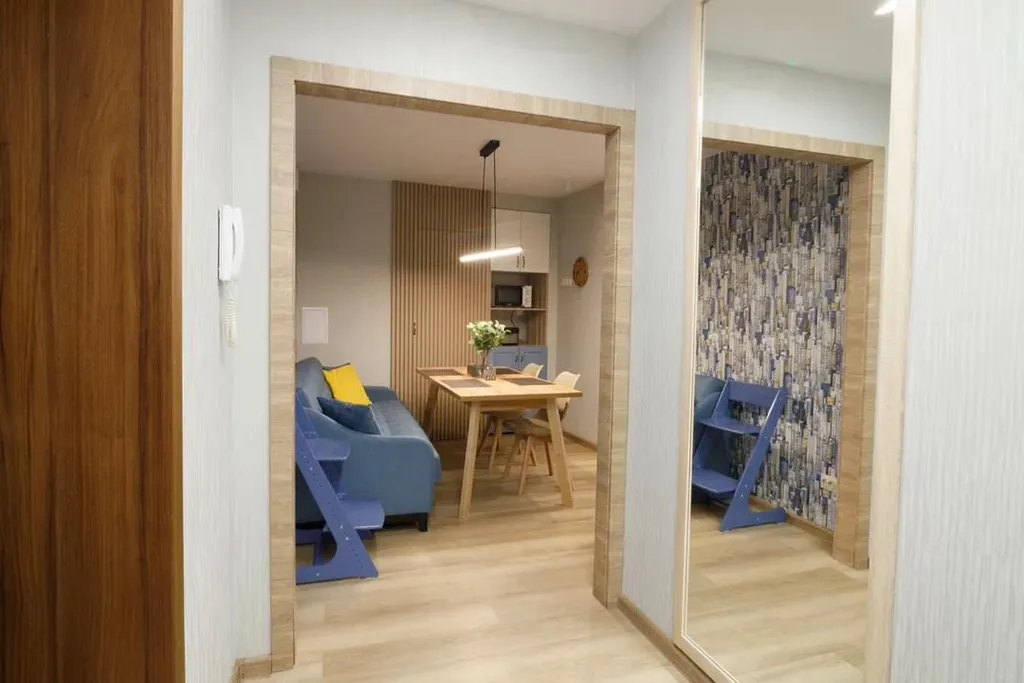 Элегантная квартира с просторной столовой у вокзала