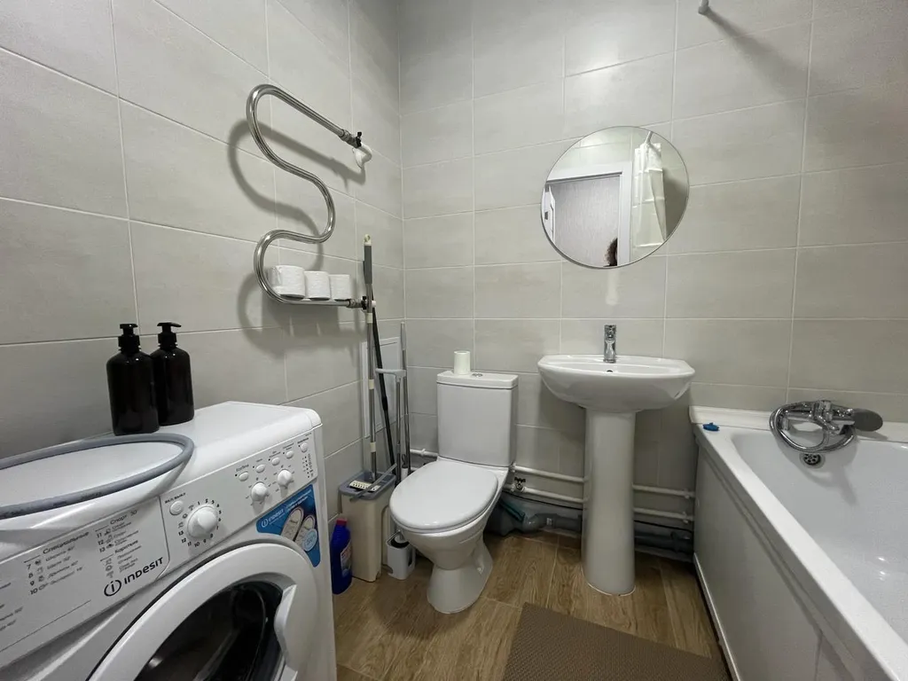 Современные апартаменты рядом с МНТК имени Федорова и стадионом Заря