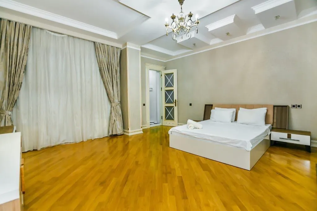 4-комнатная Квартира