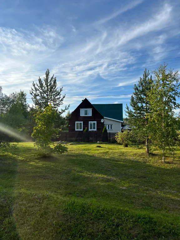 Русский дом с баней на берегу озера