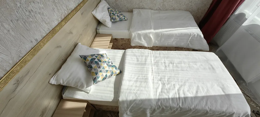 Квартира Квартира Две комнаты с балконами, отопление, кухня, стиралка, беседка, парковка — Судак