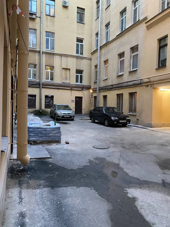 Просторная квартира в историческом центре Петербурга