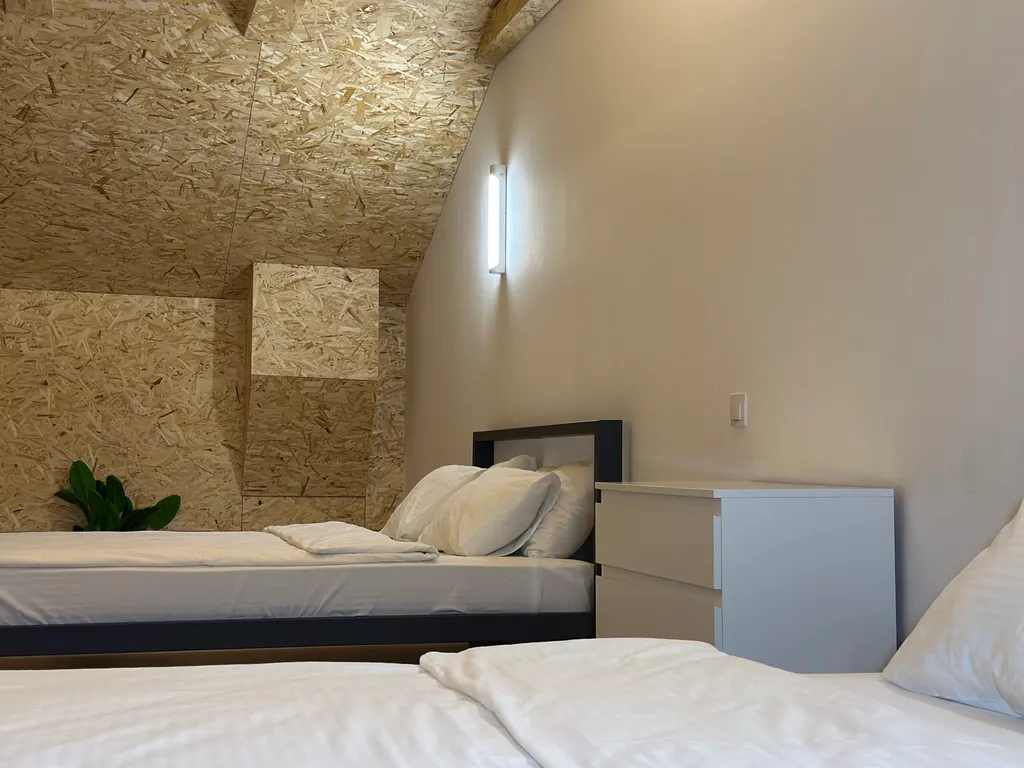 Двухэтажные апартаменты с балконом Столица 2313