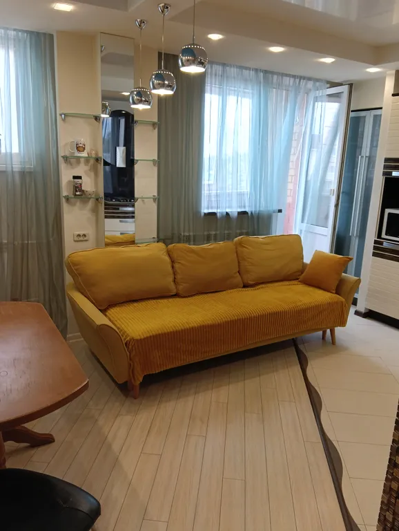 Уютная квартира напротив Дворца игровых видов спорта