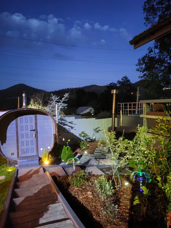 Уютный дом с теплым бассейном, дровяной баней и сибирским чаном