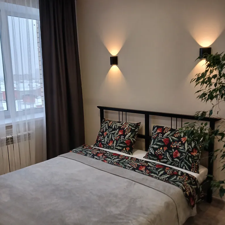 Квартира Квартира Шикарная новая студия в центре города — Омск