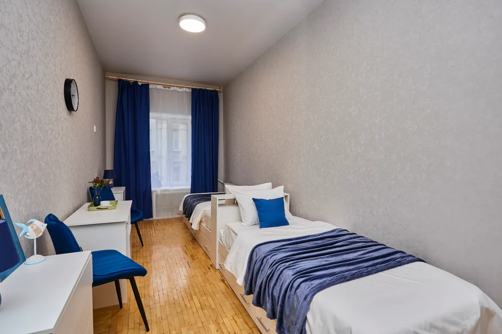 Уютный номер с двумя раздельными кроватями