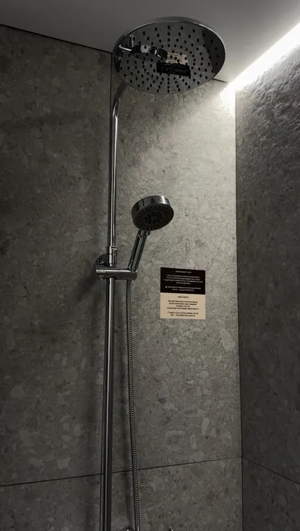 Дом с дизайнерским ремонтом, террасой, баней, мангалом