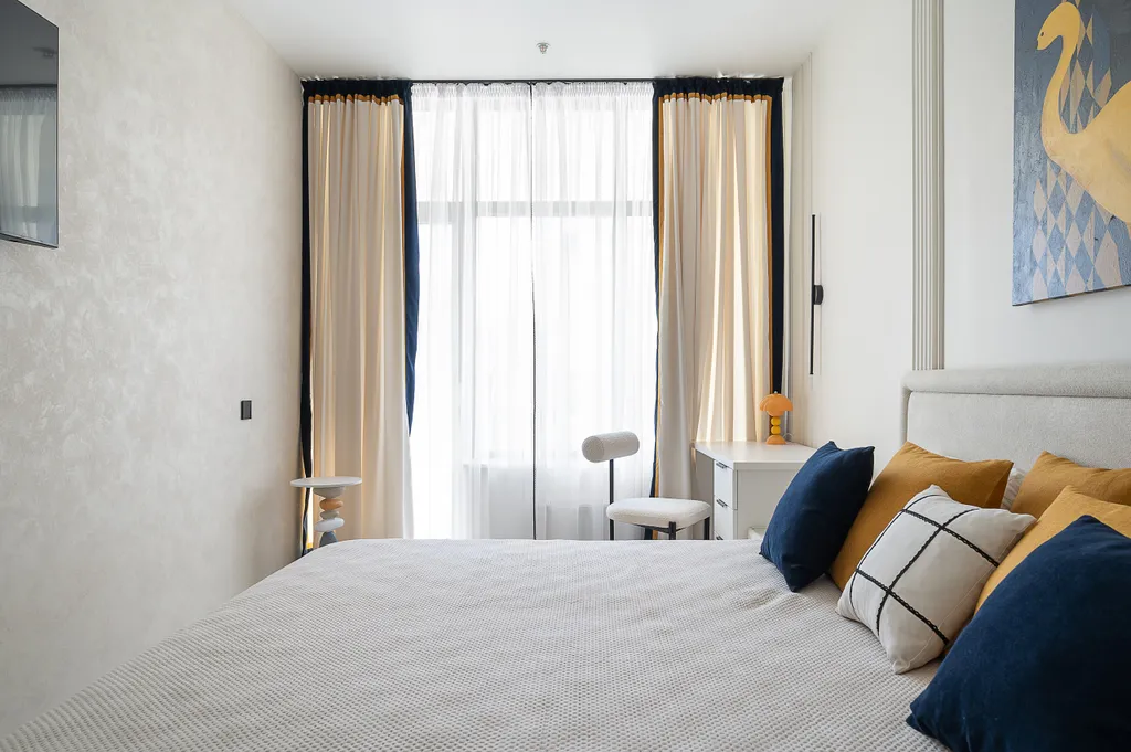 Двухкомнатный Lux с одной спальней