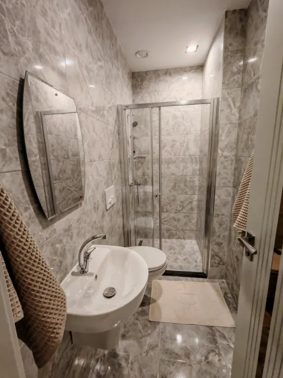 Квартира с тремя спальнями Azura World Residence & Hotel