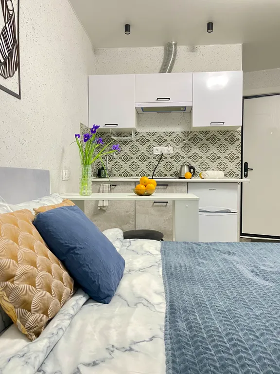 Студия рядом с ТРК Семья