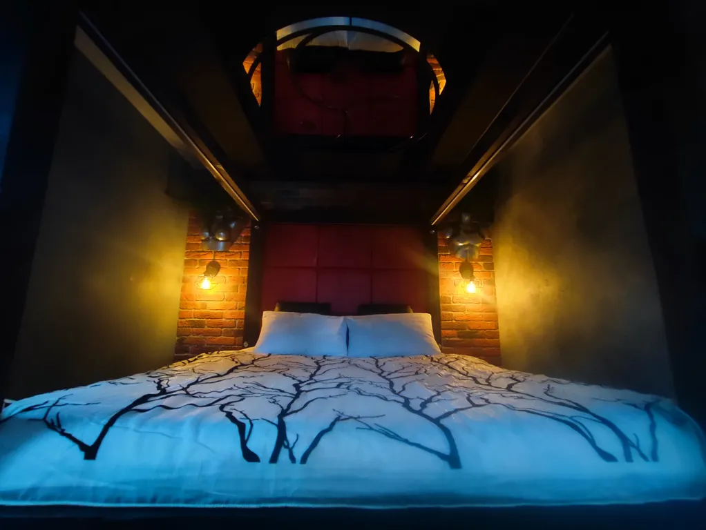 Тематическая пространство - Две грани