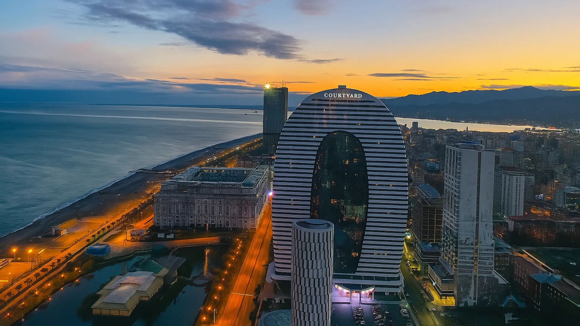 Delux Suite с видом на море и пляж в Батуми