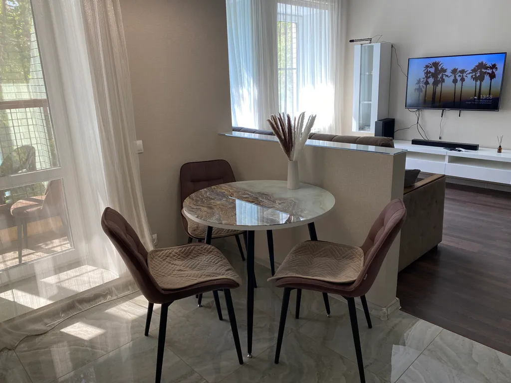 Уютная студия в новом доме, парковка в закрытом дворе, самый центр