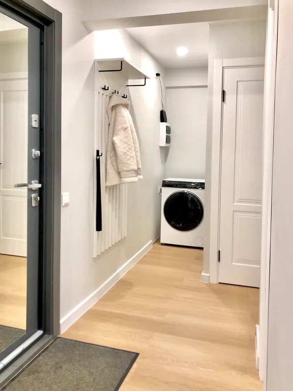 Двухкомнатная светлая квартира