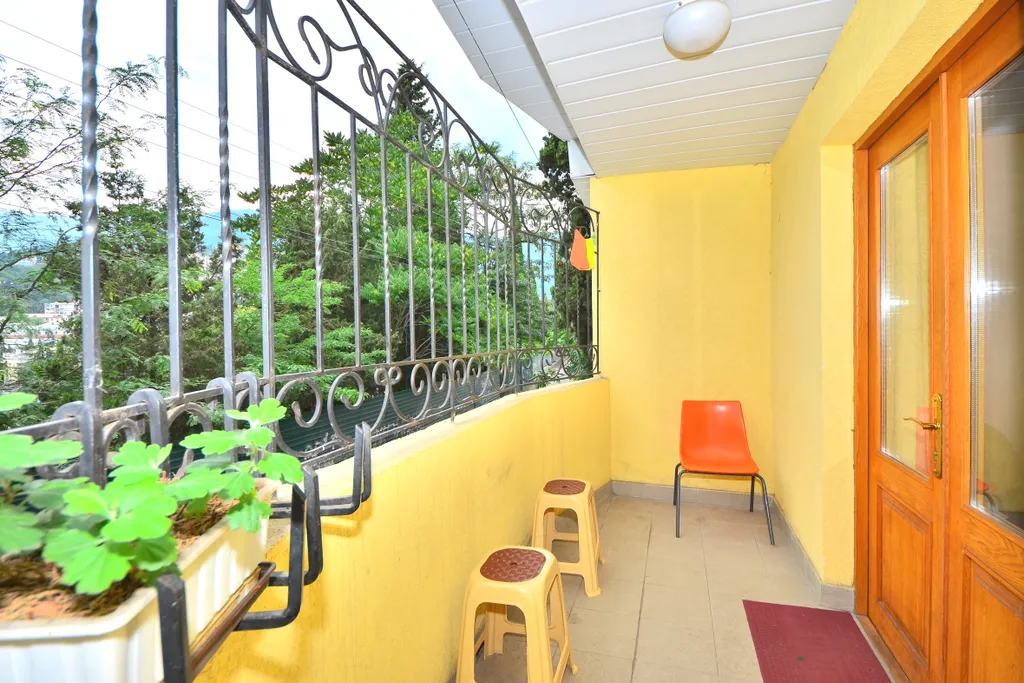 Коттедж Дом в Ялте,с двором,мангалом, рядом с пляжем. — Ялта