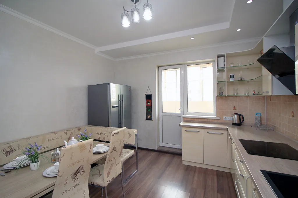 Большая трешка рядом с ТРЦ Mega Alma-Ata