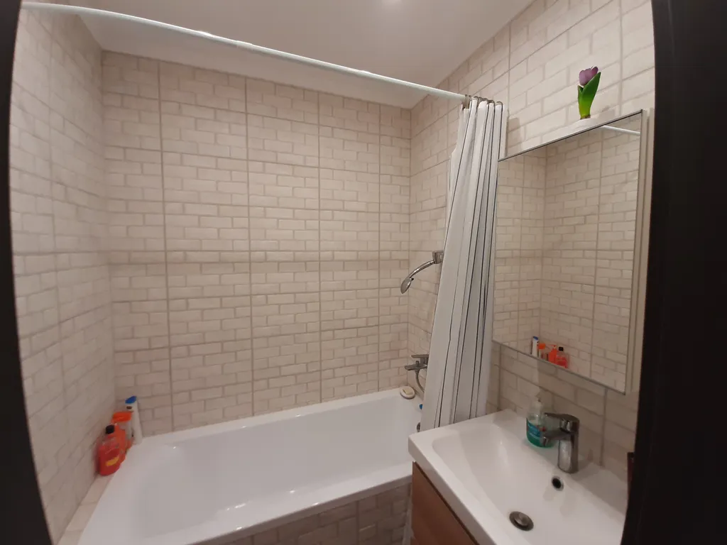 Комфортная двухкомнатная квартира в Зеленоградске