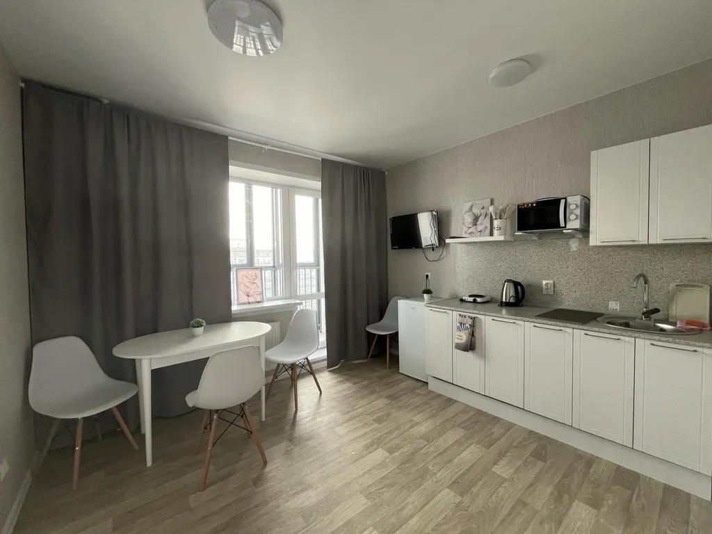 Современные апартаменты рядом с МНТК имени Федорова и стадионом Заря