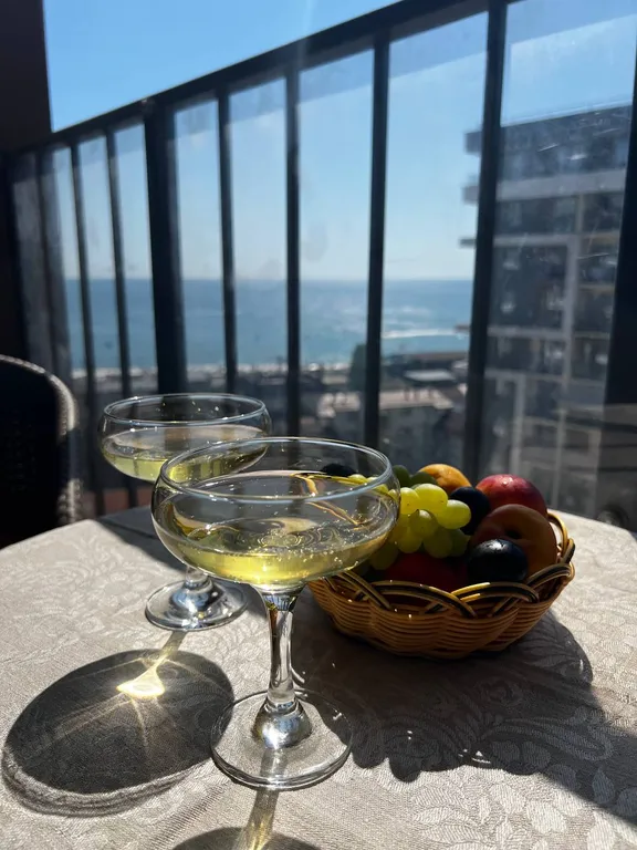 Квартира Студия с балконом, видом на море и на бассейн — аренда посуточно в Дагомыс