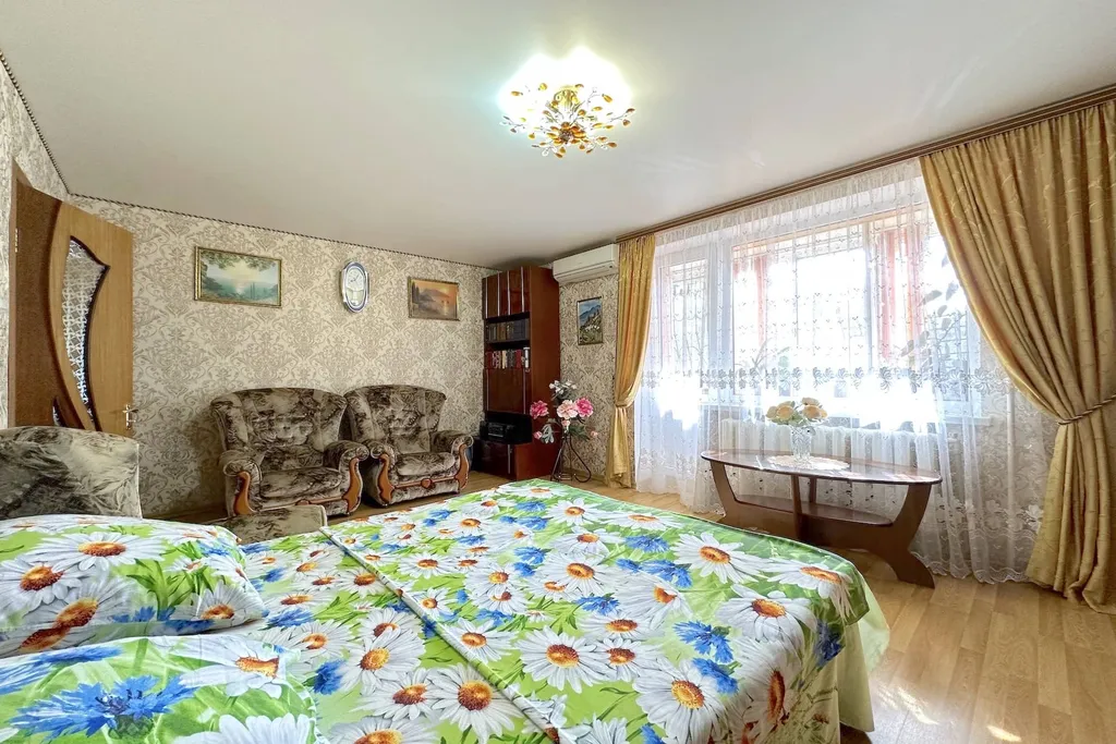 Квартира 2-комнатная Квартира — Феодосия