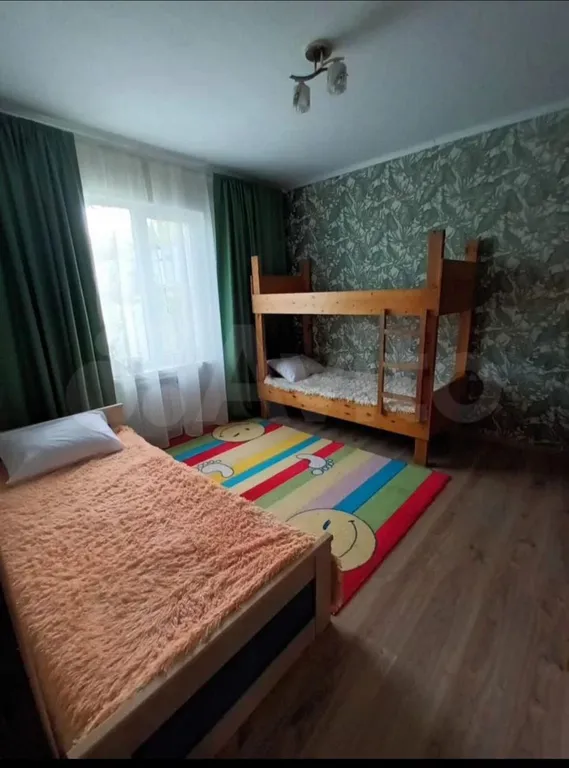 Дом у моря с панорамным видом на горы и море