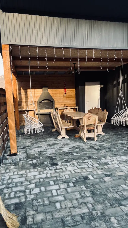 Вилла на берегу реки