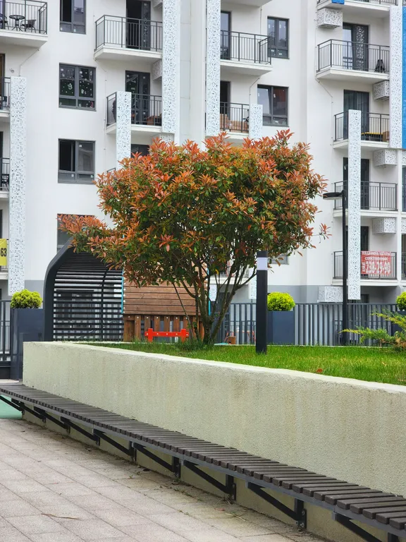 Просторная студия для четырёх человек