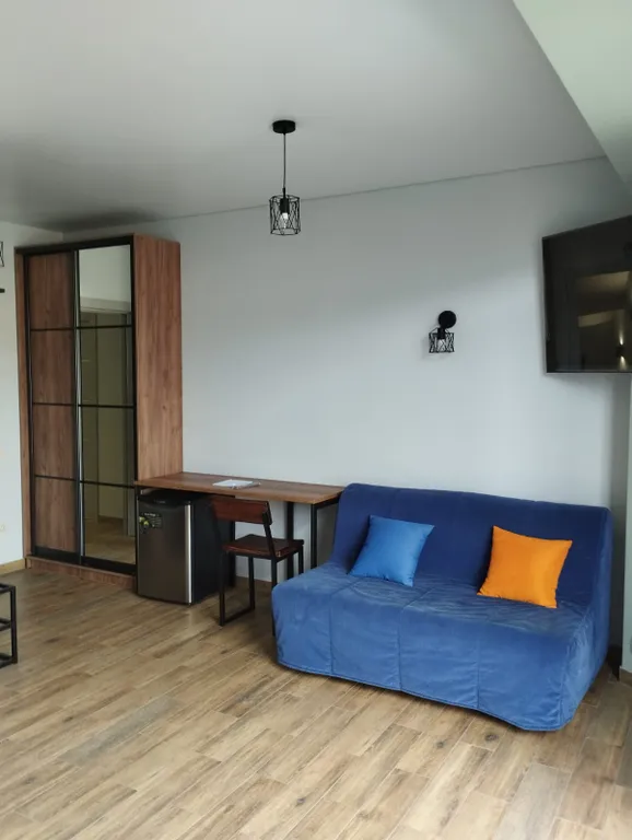 Комната с панорамным окном в центре Агоя