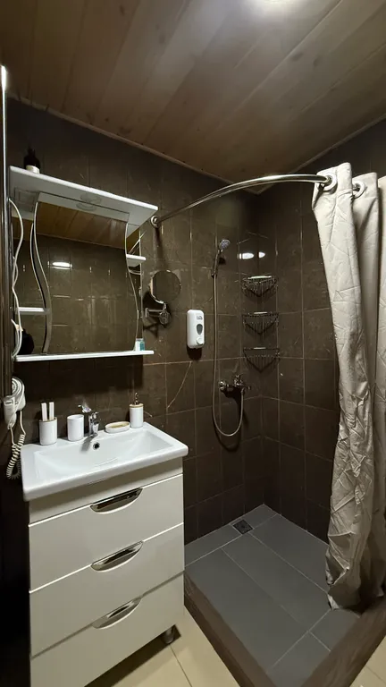 6-комнатный Дом