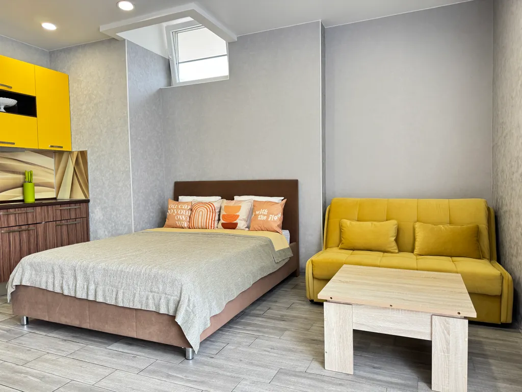 Просторная студия с террасой на первой линии