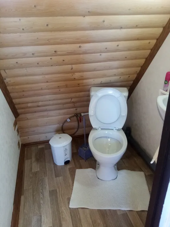 Домик с отдельным входом и красивым видом из окна со всеми удобствами