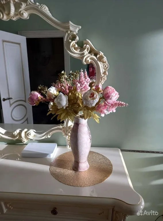 Роскошная студия с дизайнерским ремонтом