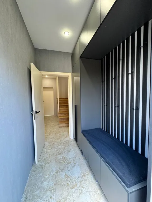 Дом с бассейном