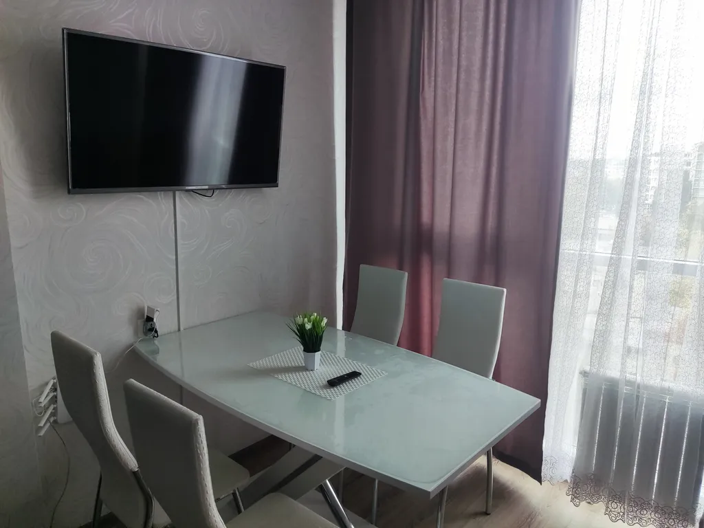 Тёплая Весна