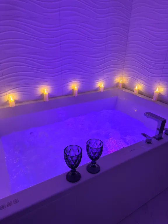 Квартира Апартаменты с двухместным Джакузи для романтических встреч — аренда посуточно в Ростов-на-Дону