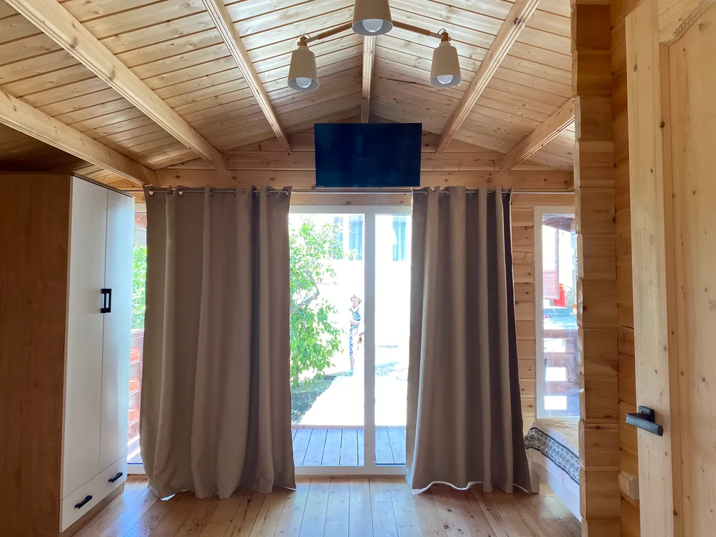 Коттедж у Водопада