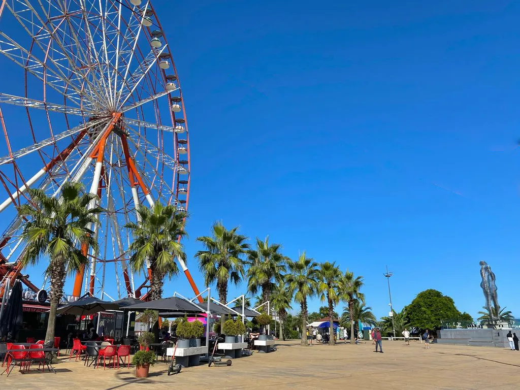 Шикарные апартаменты на берегу моря, Porta Batumi Tower