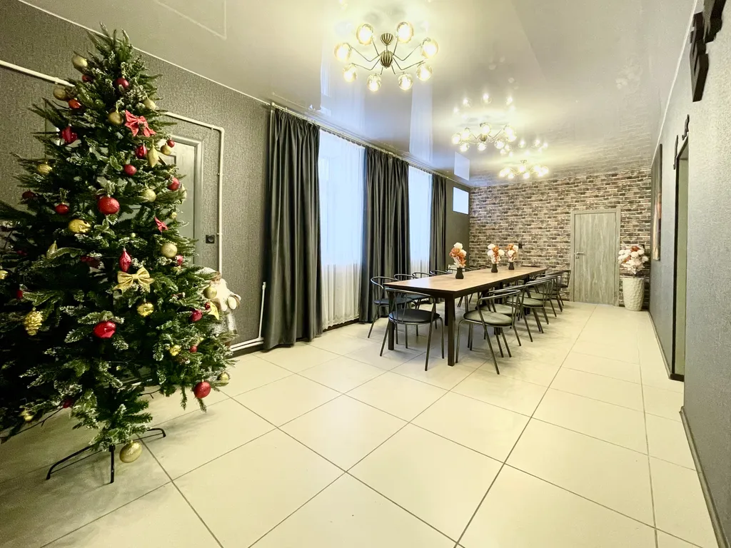 Дом с баней и беседкой на реке