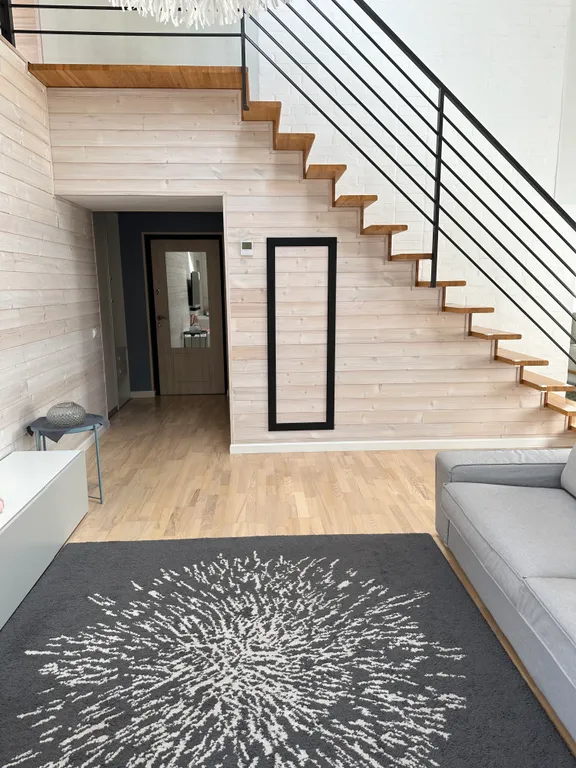 Двухуровневая квартира в частном доме