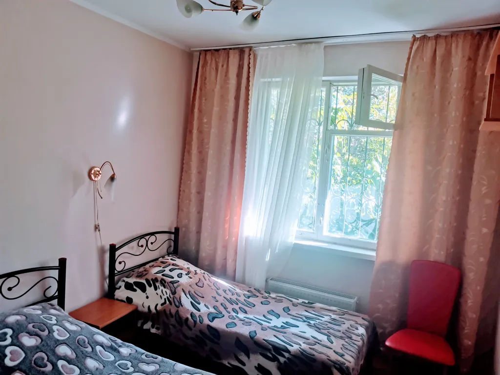 Двухэтажный котедж на берегу горного ручья