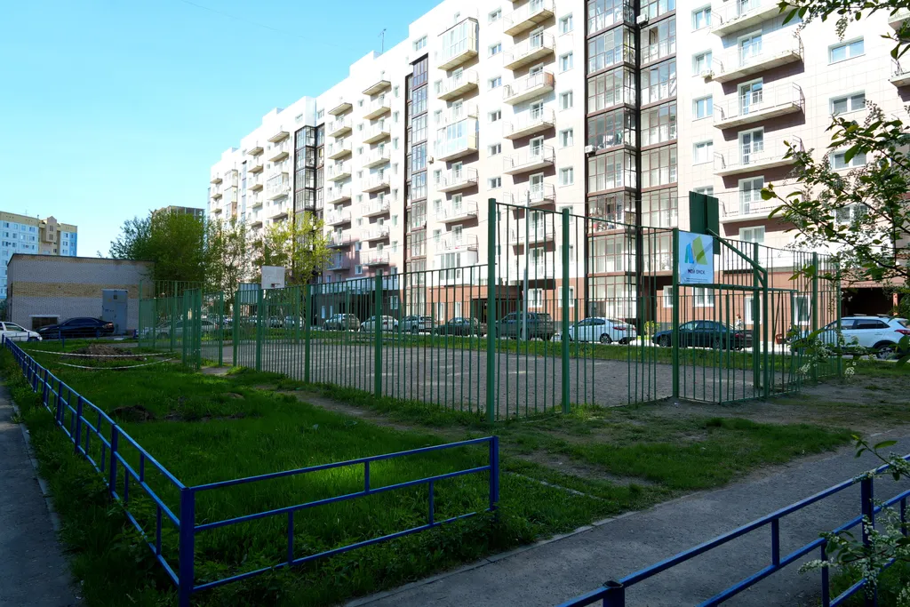 Комфортные апартаменты с видом на метромост и центр