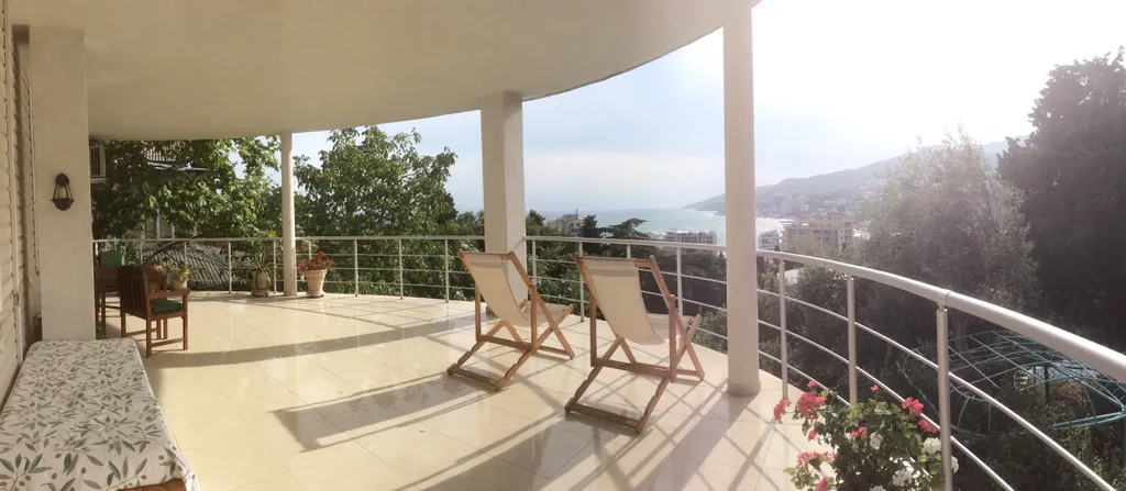 Коттедж 2-комнатный Дом — Ялта