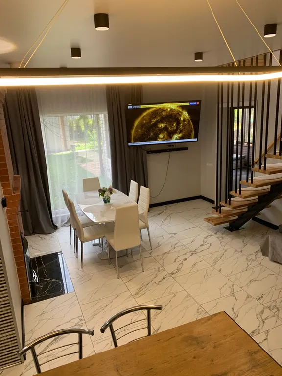 Коттедж Гостевой дом с сауной и бассейном — Светлый